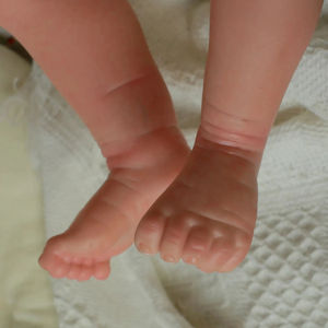 Bambole <span class=keywords><strong>Reborn</strong></span> Realistiche in Vinile Morbido 46 cm Corpo Intero in Silicone Bambino Angelo per Bambini e Bambine - Product Image 4