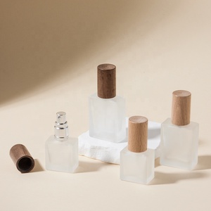 Refillable rỗng 10ml 15ml Frosted nắp gỗ du lịch Kích thước hình chữ nhật chai nước hoa nhỏ hương thơm nước hoa thủy tinh phun chai - Product Image 3