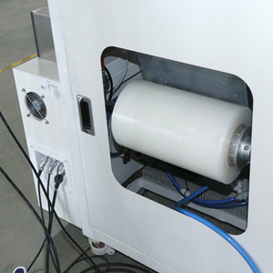 Machine d'emballage tubulaire PE, scellage automatique, emballage alimentaire, contrôle PLC, remplissage et étiquetage de sacs et de cartons - Product Image 3