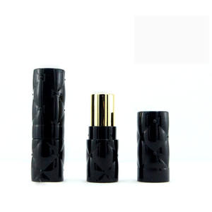 Nouveau tube de rouge à lèvres en peau de vache de première couche mat de luxe discret <span class=keywords><strong>français</strong></span> marque de personnalisation de petit lot - Product Image 1