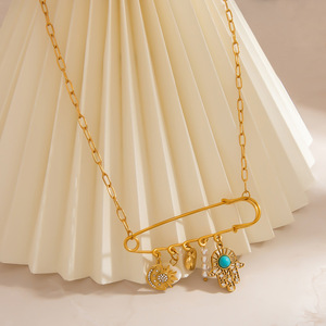 Collar de cadena de acero inoxidable con dijes, chapado en oro de 18 quilates, cadena para clavícula para mujer, joyería de moda. - Product Image 4