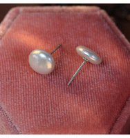 Boucles d'oreilles clous baroque en perles d'eau douce naturelles blanches à petits boutons, en argent S925, unisexe, directement de l'usine, en stock, pour femme