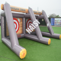 Offre Spéciale populaire personnaliser jeux de sport interactifs en plein air géants hache gonflable en PVC commercial lancer des jeux de défi