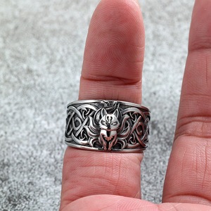 Anillo de Hombre de Acero Inoxidable Estilo Nórdico Vintage Yunnique, Diseño de Zorro de Nueve Colas Vikingo, Patrón Animal Geométrico, Estilo Hip Hop, Regalo - Product Image 4