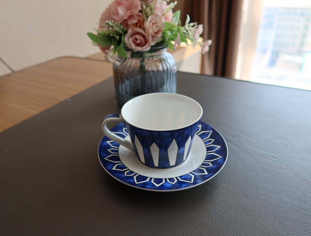cup and saucer
