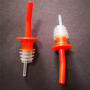 Vente en gros de becs verseurs aérateurs personnalisés en <span class=keywords><strong>plastique</strong></span> longs, durables et économiques pour <span class=keywords><strong>vin</strong></span>, spiritueux et huile d'olive, accessoires de bar - Product Image 2