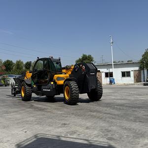 קיבולת טעינה 4.5t ידידותי למשתמש 18 מ 'טלסקופית מלגזה טלסקופי שטח קשים - Product Image 3