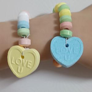 ลูกอมรูปหัวใจแบบห่อแยกชิ้น สร้อยข้อมือข<span class=keywords><strong>น</strong></span>มหวา<span class=keywords><strong>น</strong></span> ของว่างรับ<span class=keywords><strong>ป</strong></span>ระทา<span class=keywords><strong>น</strong></span>ได้สำหรับวันวาเล<span class=keywords><strong>น</strong></span>ไท<span class=keywords><strong>น</strong></span>์ - Product Image 1