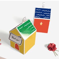 Boîte cadeau en carton blanc en forme de maison, colorée, modèle Monterey HB0042, en stock pour bonbons secs personnalisés