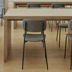 Tavolo da Pranzo in Legno Massello di Noce Personalizzato per Ristorante a Prezzo Conveniente - Product Image 1