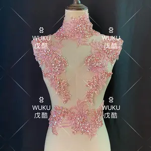 Shoulder Patch Mới Nhất Crystal Pearl Hạt Dress Trong Ánh Sáng Màu Hồng