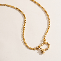 Collier ras de cou en chaîne de boîte en acier inoxydable plaqué or 18 carats, bijoux sans ternissement, colliers simples en forme de fer à cheval pour femmes