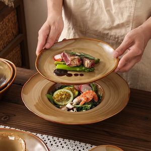 ชุดอาหารเซรามิกดีไซน์ใหม่ คุณภาพดี สไตล์ยุโรป/อเมริกาเหนือ ขอบสีน้ำตาล ทำด้วยมือ ทนความร้อน ใช้กับไมโครเวฟได้ - Product Image 3