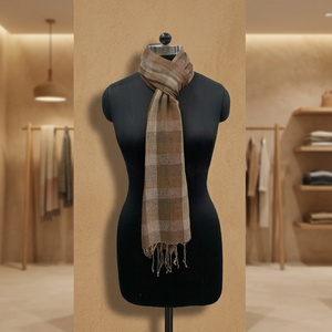 Écharpe longue en laine à carreaux pour femme, à porter au quotidien en hiver, bordure à franges brunes - Product Image 2