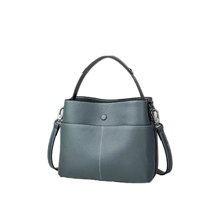 Bolso de Hombro de Cuero Genuino para Mujer Royaa Vintage con Cadenas y Dos Correas, Cierre de Cremallera, Portátil y a la Moda para Viajes al Aire Libre - Product Image 1