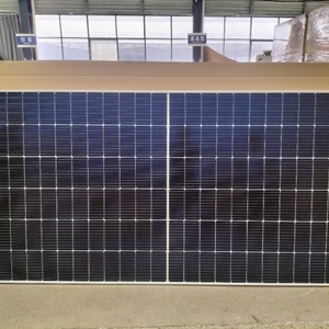 Panel Solar Monocristalino de 580W 182mmx182mm PERC, Módulo Fotovoltaico de Alta Eficiencia para Generación de Energía en Techos - Product Image 1