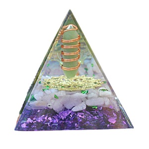 <b>Crystal</b> <b>Chip</b> Pyramid Resin Epoxy Craft Desktop Ornament Home Decoration Green Aventurine White <b>Crystal</b> Collection Gift - Product Image 5