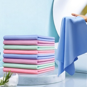 Absorbente Ecológico PVA Secador de mascotas Toalla de baño Cómodo Secado rápido Piel de ciervo almacenada para perros pequeños Paquete de cubo - Product Image 4