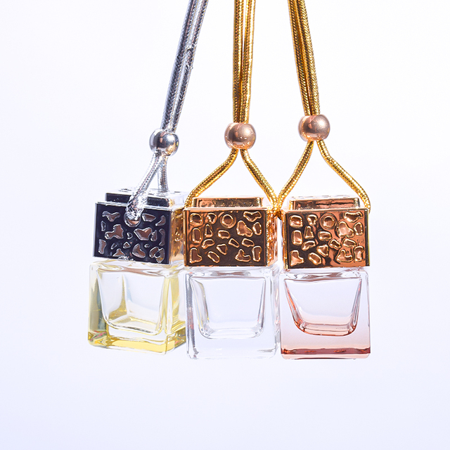 Decorative hanging-car-diffuser glass car diffuser black and gold luxury wholesale car diffuser bottles
