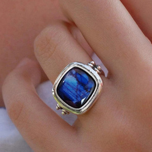 Bague Cœur Vintage Bleu Foncé, Design Carré, Style Rétro Vieilli, Accessoire de Mode Féminin pour Fête, Cadeau - Product Image 5