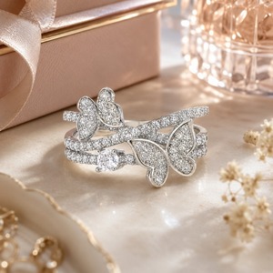 Anello vintage a più strati con farfalla, gioielli romantici da donna, idea regalo. - Product Image 3