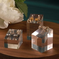 Support de présentation de bijoux en acrylique transparent et léger en forme de T avec étagère métallique pour bracelets, chaînes et joncs