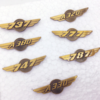Épingles à revers personnalisées pour avions, épingles à revers en émail avec logo personnalisé OEM ODM, badges d'aviation personnalisés pour cadeaux promotionnels