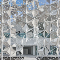 Panneaux 3D en aluminium personnalisables pour une utilisation extérieure et extérieure, ignifuges, imperméables, durables, murs-rideaux pour façade de bâtiment