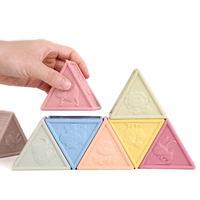 EDUsense PVC Triangle Blocs de Construction Jouet de Dentition Bloc Souple Intégration Sensorielle Autisme Jeu Éducatif Jouets