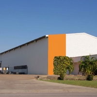 Atelier industriel en structure métallique, entrepôt, bâtiment préfabriqué en acier, usine de structures métalliques préfabriquées