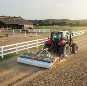 Grattoir professionnel pour manège à chevaux en acier hydraté Fold12-15, système de pesage du réservoir d'eau inclus, élimine la poussière et le sol dur - Product Image 1