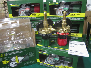 <span class=keywords><strong>VICTOR</strong></span> ESS42 YENİ NESİL YÜKSEK KAPASİTELİ BASINÇLI OKSİJEN TEK KADEHİRLİ REGÜLATÖR 150PSI ESS42-150-992 - Product Image 2