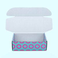Boîte d'expédition postale en carton ondulé personnalisée avec logo, impression numérique réutilisable, emballage en papier pour costumes