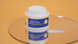 La Mejor Crema Facial Vegana Antienvejecimiento con Centella Asiática para Piel Seca con Beneficios de Piel Radiante y Blanqueamiento - Product Image 2