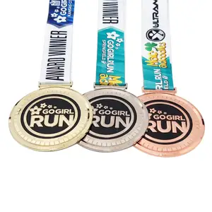 Medali produsen desain grosir 3D logam penghargaan Emas Ultra Triathlon maraton olahraga lari medali Custom Go Girl medali lari