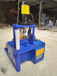 Prensa hidráulica para la fabricación de vallas de acero inoxidable con puntas prensadas antiescalada, barreras antirrobo para los ladrones - Product Image 3