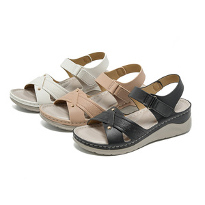 Sandales compensées à brides croisées avec boucle, en cuir microfibre, talon compensé, chaussures d'été pour femmes, livraison directe - Product Image 4