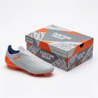 Chaussures de football de futsal respirantes professionnelles personnalisées en usine, crampons de football américains pour hommes