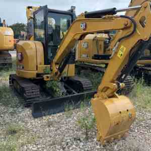 Excavatrice CAT 303.5E d'occasion, faible consommation de carburant, fonctionnement flexible, train de roulement durable, idéale pour les travaux de terrassement, en stock - Product Image 1
