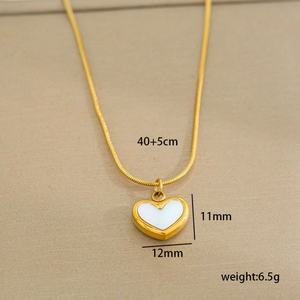 Collier personnalisé en acier inoxydable 316L plaqué or 14k 18k résistant à l'eau avec pendentif coquillage et perle pour femme - Product Image 6