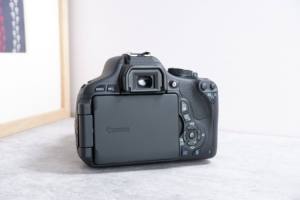 Appareil photo reflex numérique d'occasion 99% <span class=keywords><strong>NEUF</strong></span> <span class=keywords><strong>600D</strong></span> demi-format 1080P Full HD avec objectif EF-S 18-55mm F3.5-5.6 IS - Product Image 6