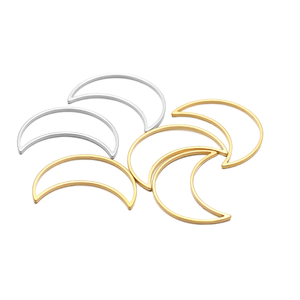 Colgante Hueco de Luna de Acero Inoxidable Chapado en Oro, Estilo Clásico, Accesorio de Joyería de Moda Unisex - Product Image 1