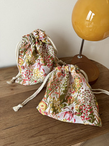 New Retro Jacquard dập nổi hoa chất lượng cao mỹ phẩm túi đồ trang sức lưu trữ hoa mô hình mỹ phẩm Polyester dây kéo túi - Product Image 3