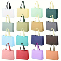 Sac fourre-tout simple étudiant personnalisé en usine en gros sac à bandoulière coloré avec logo grand sac fourre-tout décontracté personnalisé non tissé avec logo
