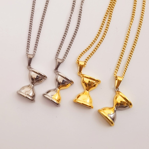 Vintage boussole méduse pendentif collier en acier inoxydable religieux croix saint <span class=keywords><strong>christophe</strong></span> 3D <span class=keywords><strong>Rose</strong></span> vengeance pistolet ange ailes charme - Product Image 4