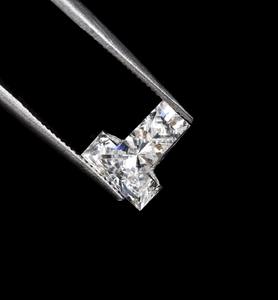 Bague de fiançailles en diamant cultivé en laboratoire de 1,25 carat, 7,6 x 6,4 mm, taille unique en forme de T, diamant CVD certifié IGI - Product Image 1