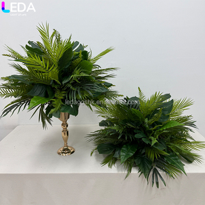 Boule de fleurs artificielles LEDA faite à la main, douce, 60 cm, verte, pour la Saint-Valentin, boule de verdure sphérique pour la décoration d'événements de mariage - Product Image 3