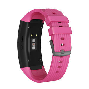 Bracelet de montre en silicone de remplacement de couleur unie <span class=keywords><strong>R360</strong></span>, tendance 2026, nouvelle tendance, équipement durable, compatible avec <span class=keywords><strong>Gear</strong></span> <span class=keywords><strong>Fit</strong></span> <span class=keywords><strong>2</strong></span> - Product Image 4
