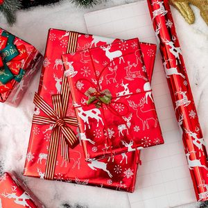 Rollo de papel de regalo navideño rojo metálico con renos y copos de nieve, 17 pulgadas x 32.8 pies, papel de regalo para manualidades navideñas - Product Image 3