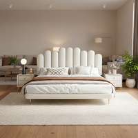 Lit double minimaliste en cuir véritable de style italien pour chambre principale : Lit flottant en cuir de style piano, ton crème scandinave